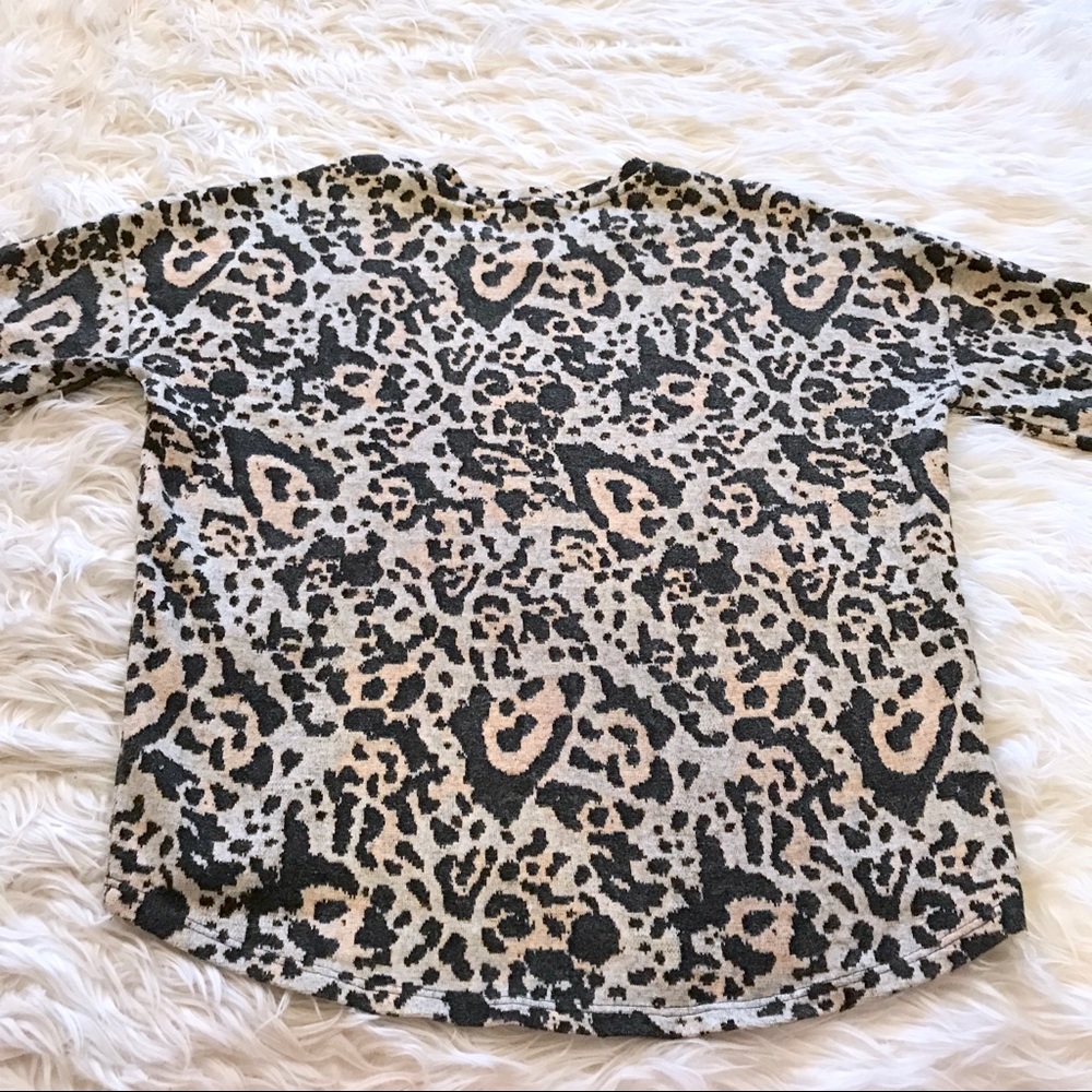NWOT Topshop Brushed Leopard Print Sweater - Picture 3 of 6